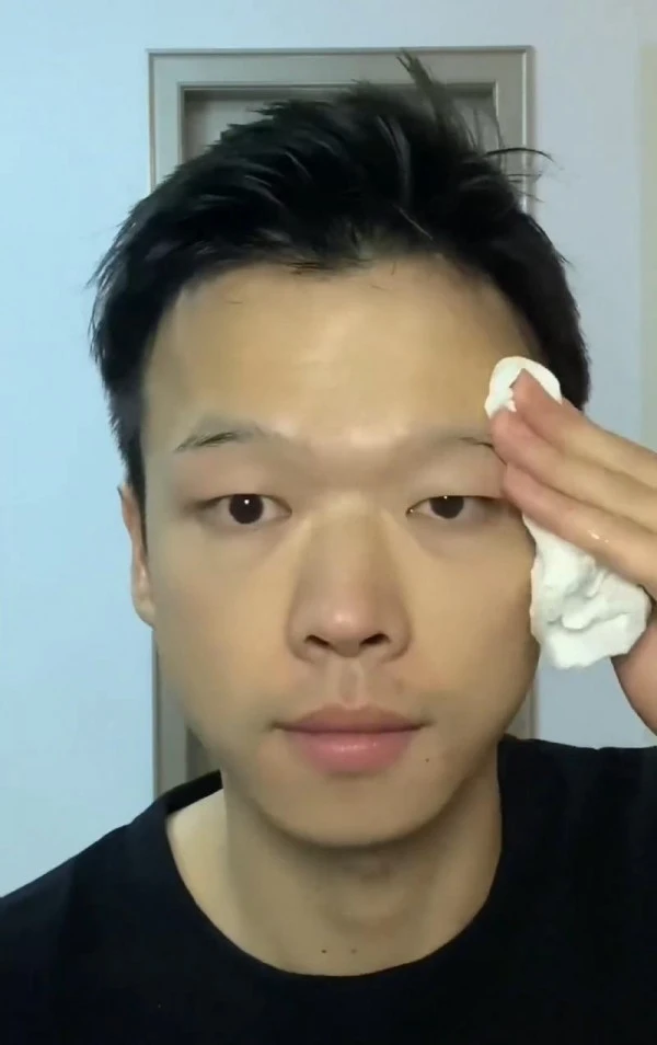 005.jpg 요즘 중국에서 유행이라는 남자 메이크업