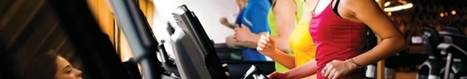 헬스장 갔는데 옆에 여자가 런닝머신 뛰다가 넘어졌어