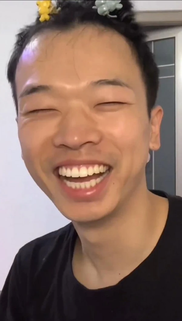 006.jpg 요즘 중국에서 유행이라는 남자 메이크업